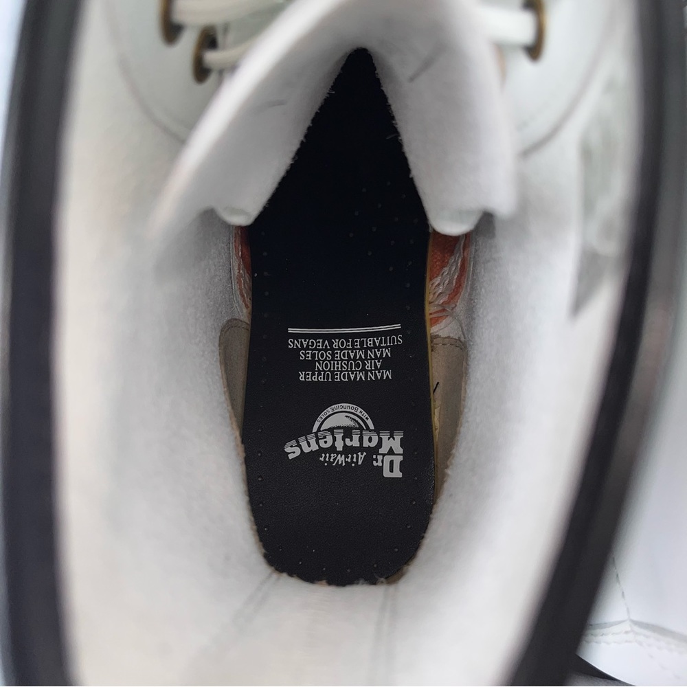 SOLD!!🧾🍒DOC MARTEN VEGAN LEATHER WHITE 1460 KEMBLE LACE UP BOOTS 7W/6M - Picture 8 of 15